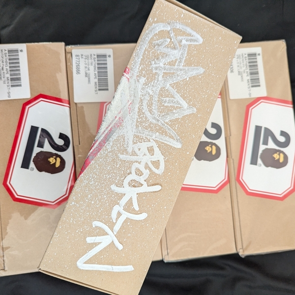 Bathing Ape BAPE 20th anniversary Stash colab box signed size M authentic RARE - Picture 5 of 5
